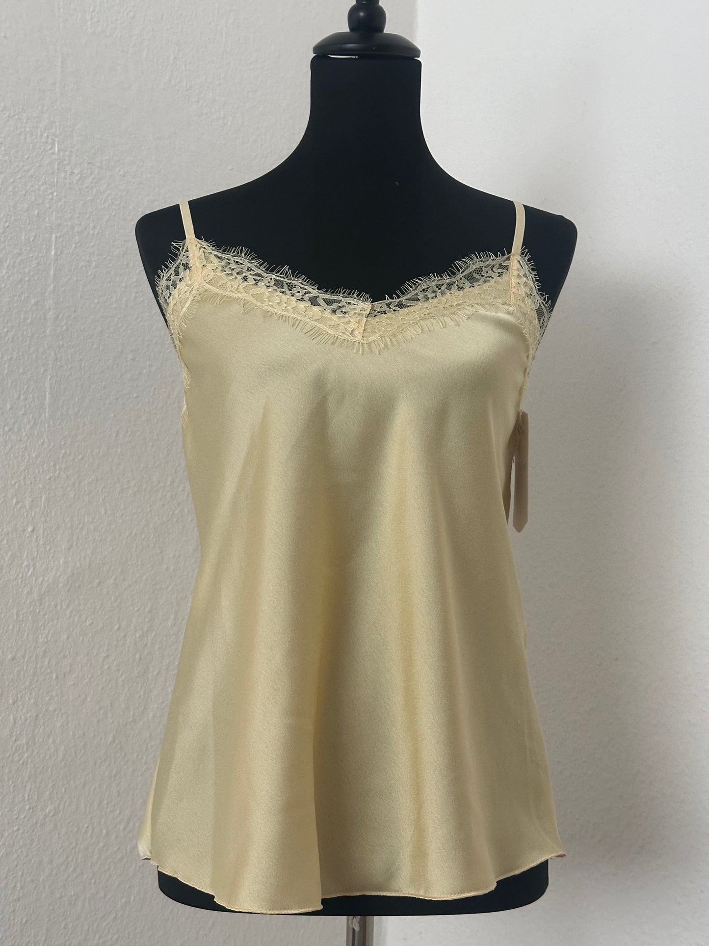 Spitzen-Top in Satin Optik in versch.Farben