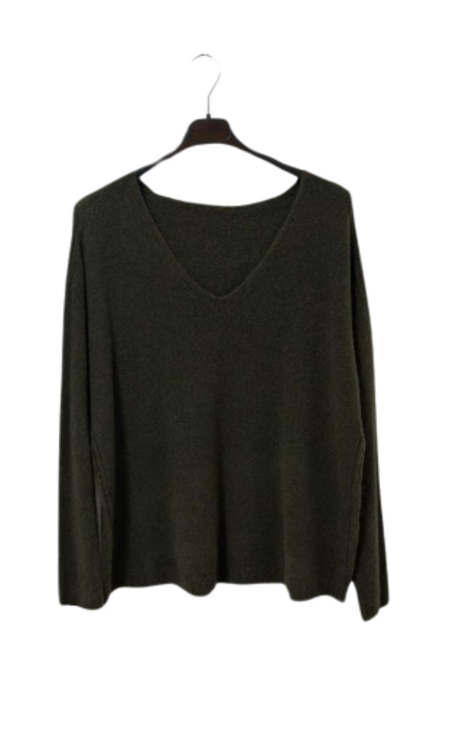 Kurzer Pullover mit V-Ausschnitt