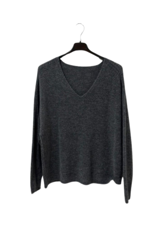 Kurzer Pullover mit V-Ausschnitt