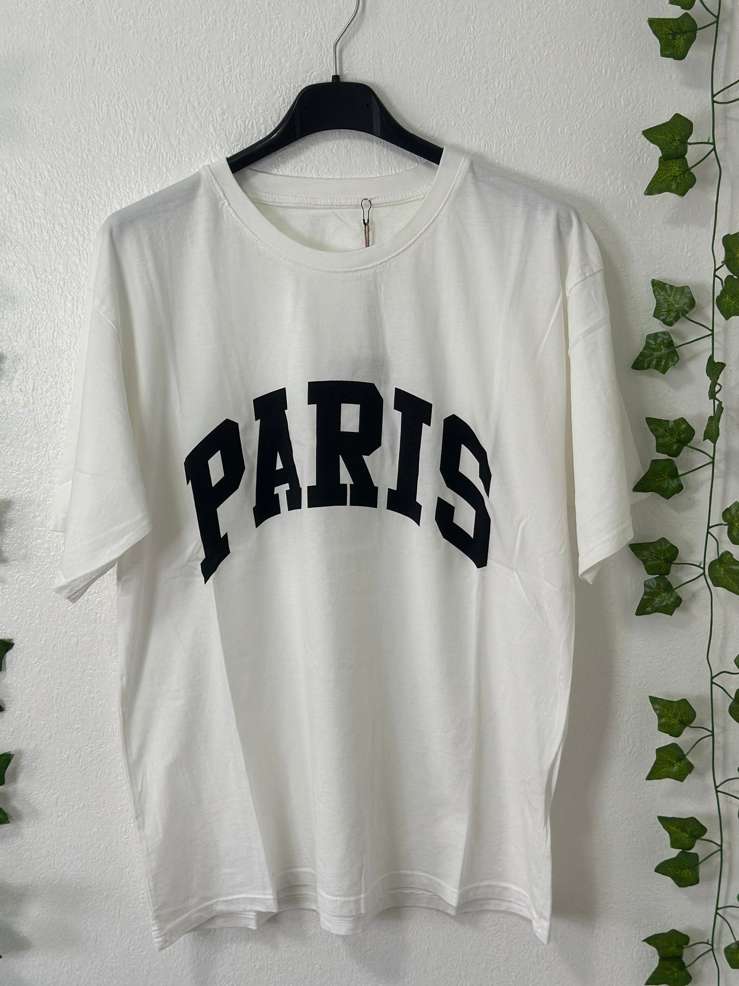 Basic T-Shirt mit ,,Paris"