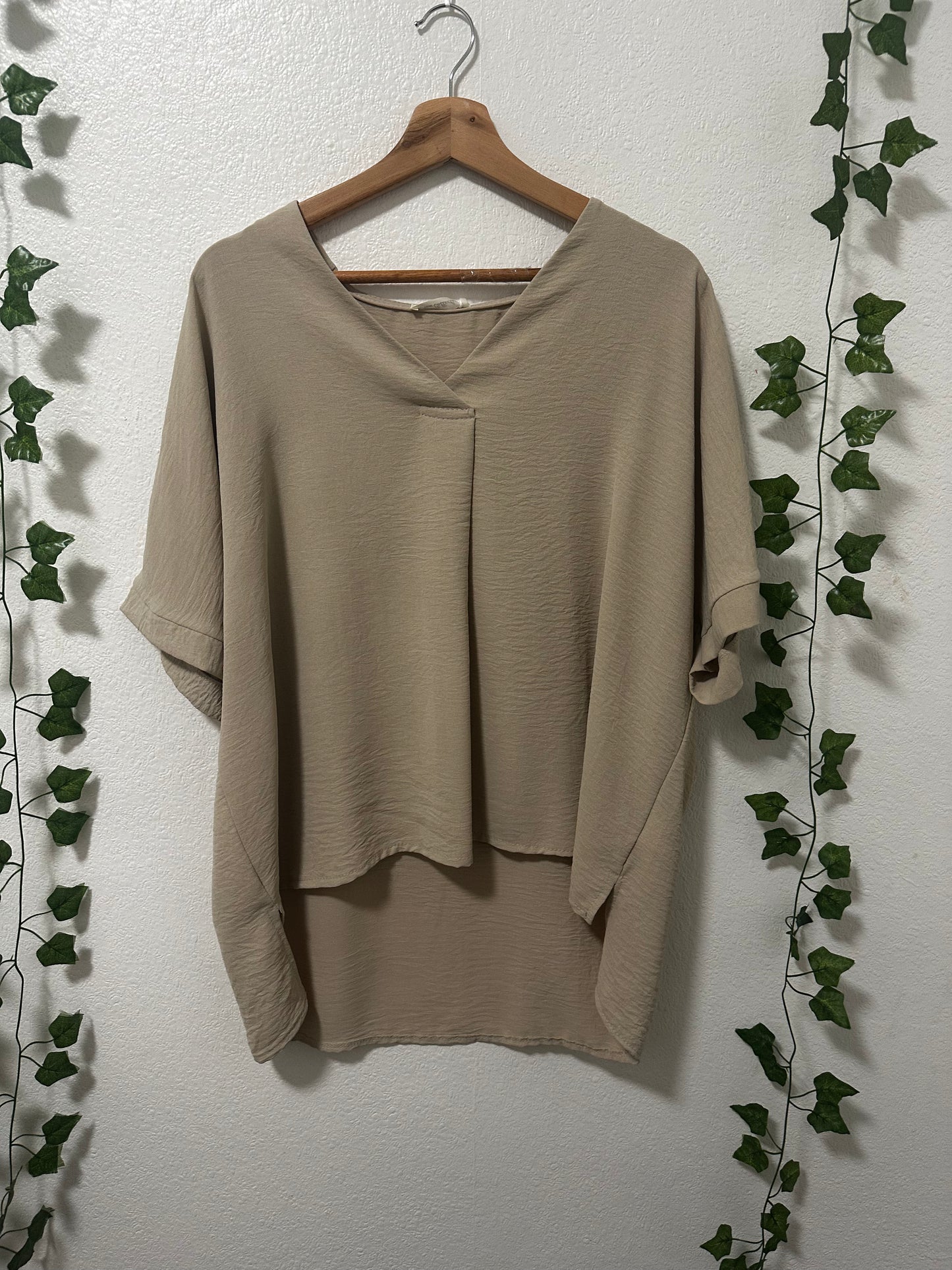 Shirt mit V-Ausschnitt - MARRY