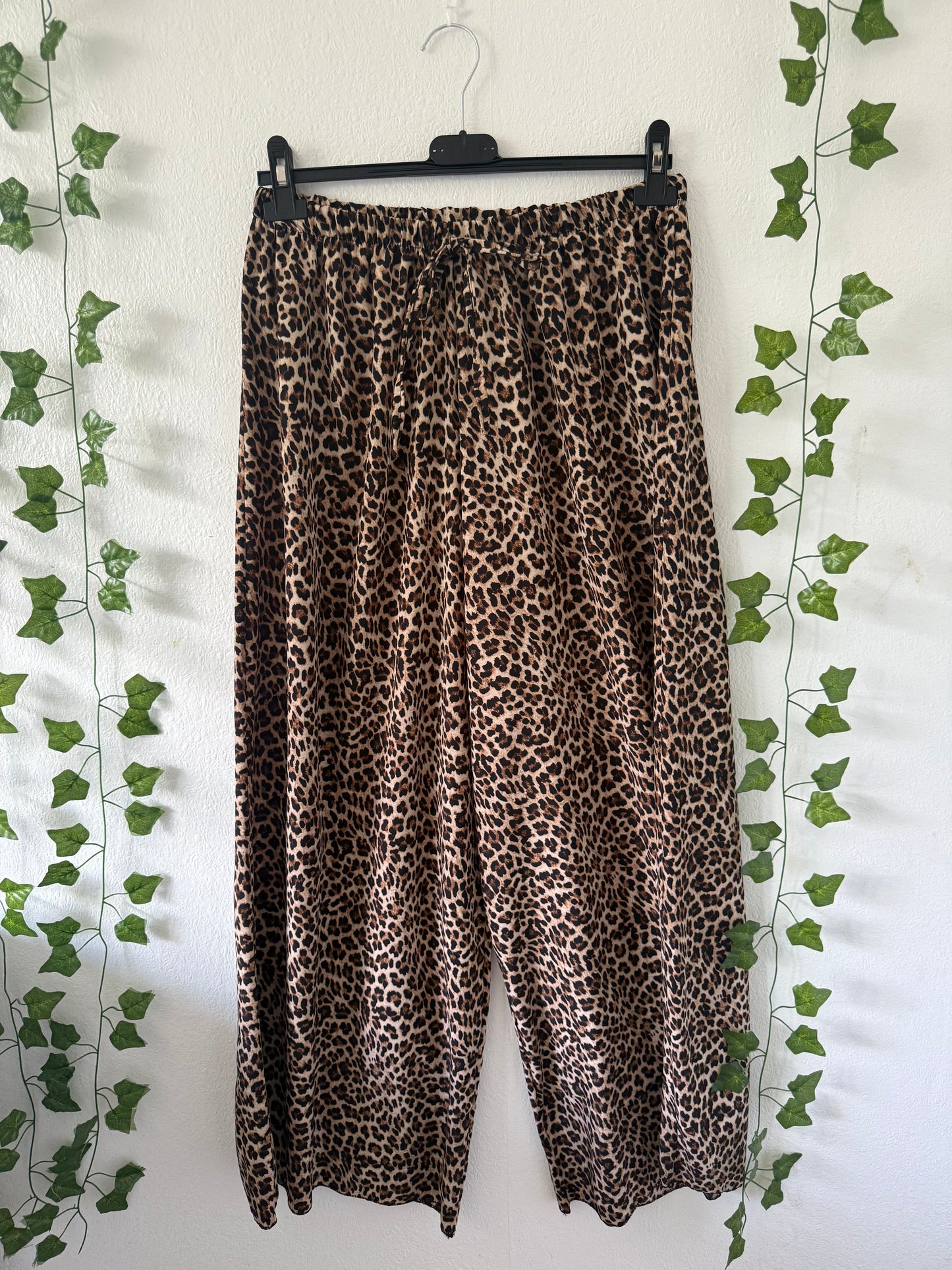 Leo Hose Satin Optik